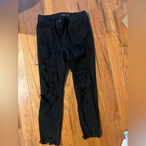 Black ripped skinny jeans